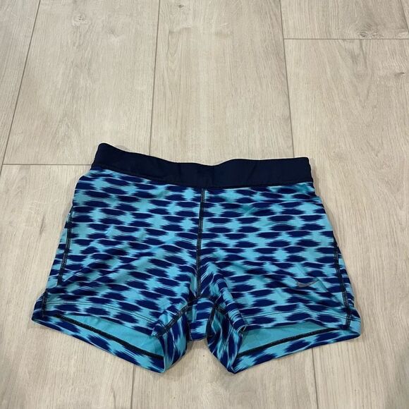 Nike women’s shorts size M - Picture 1 of 7